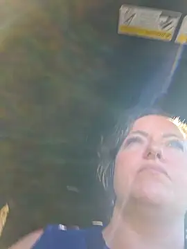 julimonroe online show from 04/23/26, 02:08