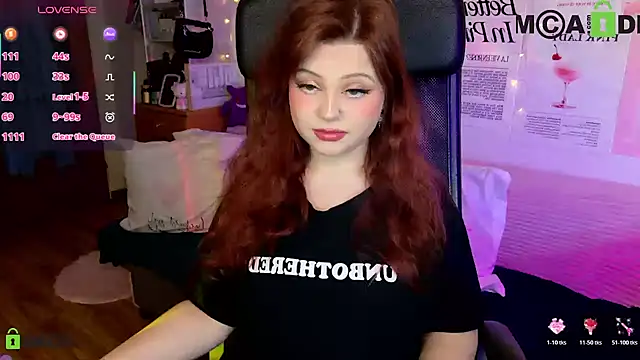 Snapshot of StellaMilla chatting on 06/17/26, 12:46 StellaMilla online show from 06/17/26, 12:46