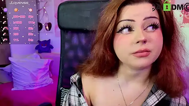 Snapshot of StellaMilla chatting on 07/11/26, 11:17 StellaMilla online show from 07/11/26, 11:17