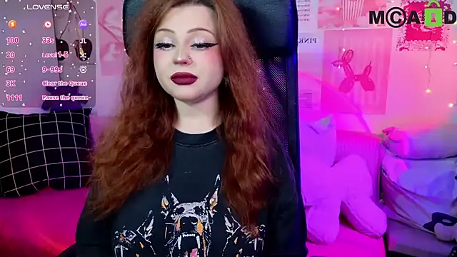 Snapshot of StellaMilla chatting on 07/18/26, 11:30 StellaMilla online show from 07/18/26, 11:30