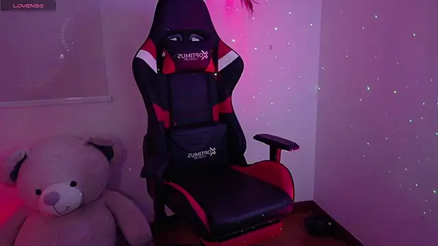 Snapshot of Lia_Tinez chatting on 11/24/25, 11:59 Lia Tinez online show from 11/24/25, 11:59