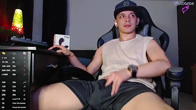 Angel-Twink online show from 02/18/26, 03:24