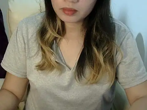    zurIII09  online show from 09/10/25, 09:20