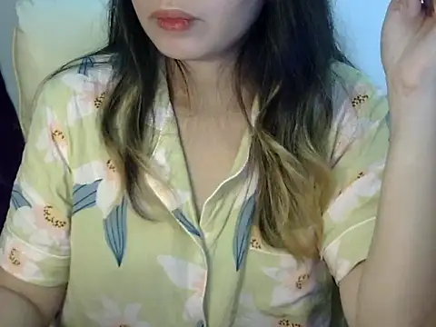    zurIII09  online show from 09/28/25, 11:15