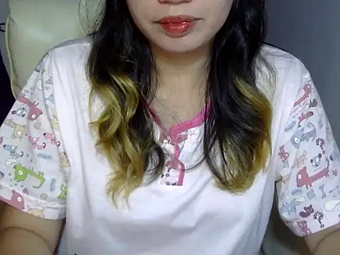    zurIII09  online show from 10/09/25, 08:45