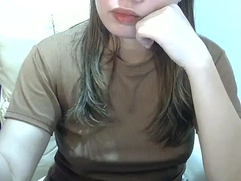    zurIII09  online show from 10/23/25, 08:57