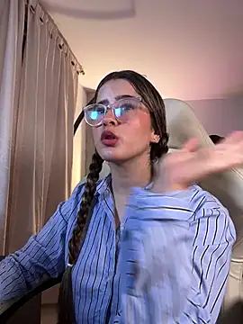 Stormiie777 online show from 02/03/26, 01:37