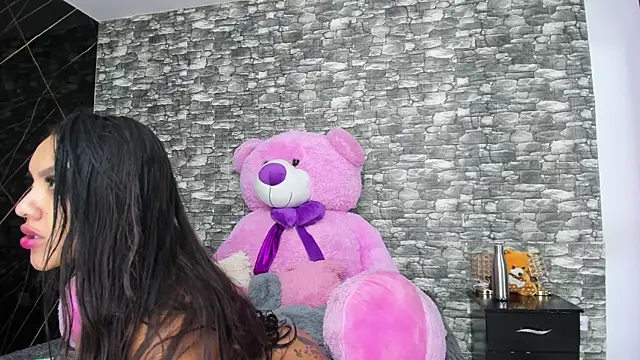 HeidyWillss online show from 03/18/25, 07:20