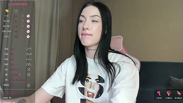 JenniferQueen11 online show from 01/19/25, 12:28