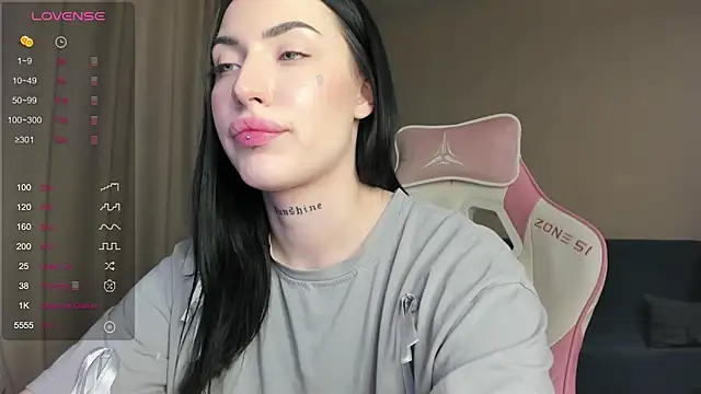 JenniferQueen11 online show from 01/23/25, 08:02