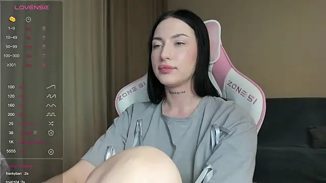 JenniferQueen11 online show from 01/26/25, 01:52