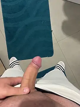 Snapshot of Vld121 chatting on 10/08/25, 07:11 Vld121 online show from 10/08/25, 07:11