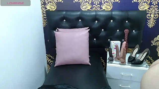 Snapshot of greatASS_Latina chatting on 10/07/25, 07:33 greatASS Latina online show from 10/07/25, 07:33