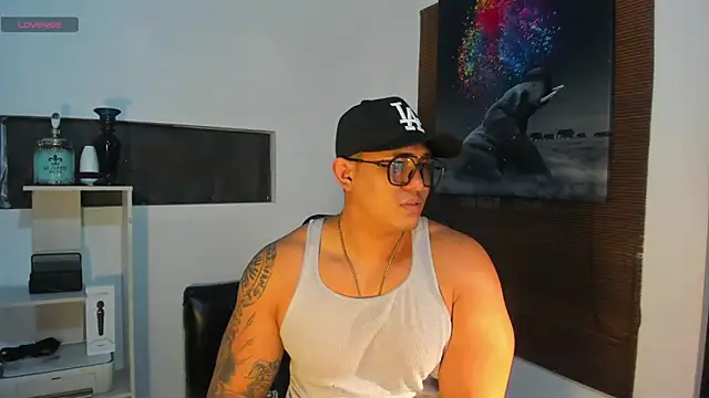 Snapshot of Colton_Massif chatting on 12/31/24, 10:15 Colton Massif online show from 12/31/24, 10:15