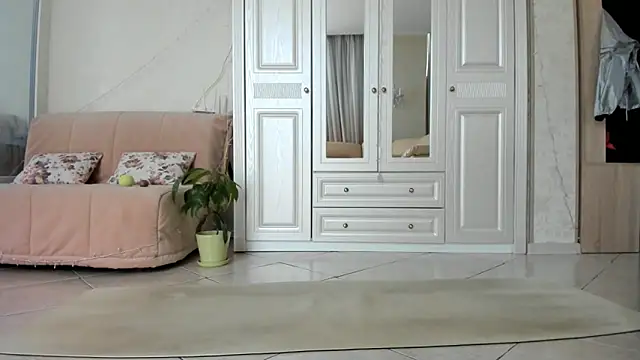 Snapshot of ElizSweet chatting on 02/24/25, 09:43 ElizSweet online show from 02/24/25, 09:43