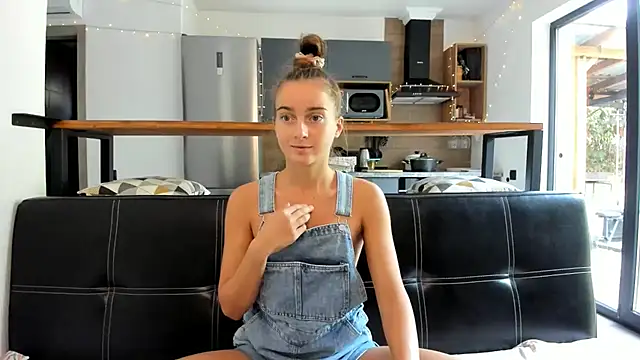 Snapshot of ElizSweet chatting on 11/25/25, 09:09 ElizSweet online show from 11/25/25, 09:09