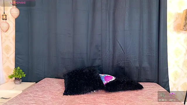 DENISE WOLFE online show from 09/23/25, 12:30