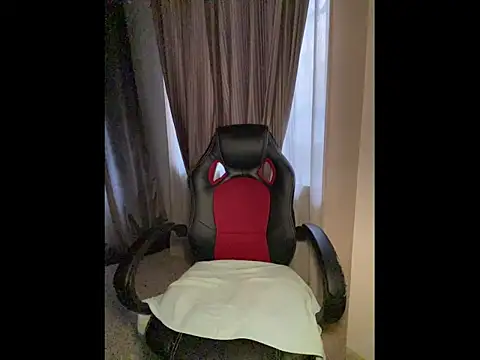 nenalayla online show from 04/17/26, 05:38