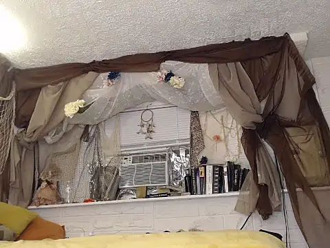 MaxiMillz online show from 10/20/25, 04:35