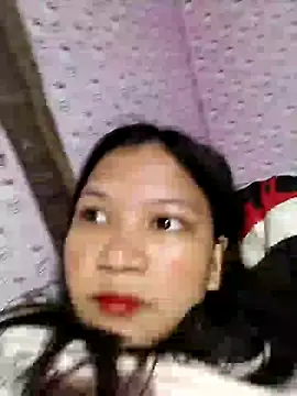 Snapshot of milkytitsmom4u chatting on 01/31/25, 04:36 milkytitsmom4u online show from 01/31/25, 04:36