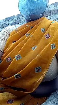 Snapshot of Lattika-Bhabhi chatting on 01/13/25, 05:12 Lattika-Bhabhi online show from 01/13/25, 05:12