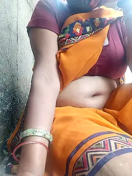 Snapshot of Lattika-Bhabhi chatting on 09/14/25, 10:14 Lattika-Bhabhi online show from 09/14/25, 10:14