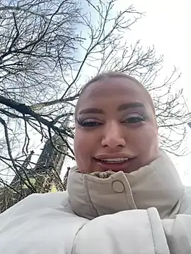 Snapshot of EmiliaPetrova chatting on 12/24/24, 09:39 EmiliaPetrova online show from 12/24/24, 09:39