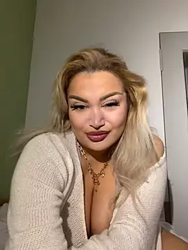 Snapshot of EmiliaPetrova chatting on 02/23/25, 02:40 EmiliaPetrova online show from 02/23/25, 02:40