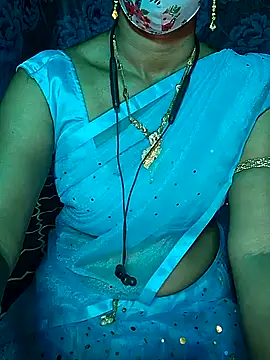 Snapshot of XBHUUME chatting on 12/25/24, 04:54 XBHUUME online show from 12/25/24, 04:54