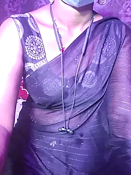 Snapshot of XBHUUME chatting on 10/11/25, 05:00 XBHUUME online show from 10/11/25, 05:00