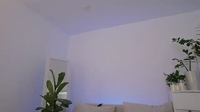 Fallinlove1 online show from 10/08/25, 07:50