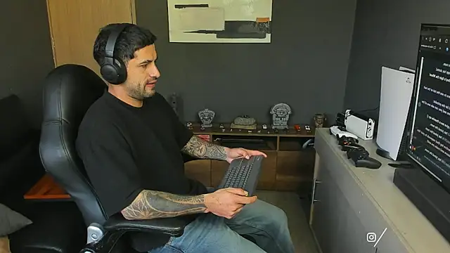 Davevilboy online show from 11/12/25, 12:05