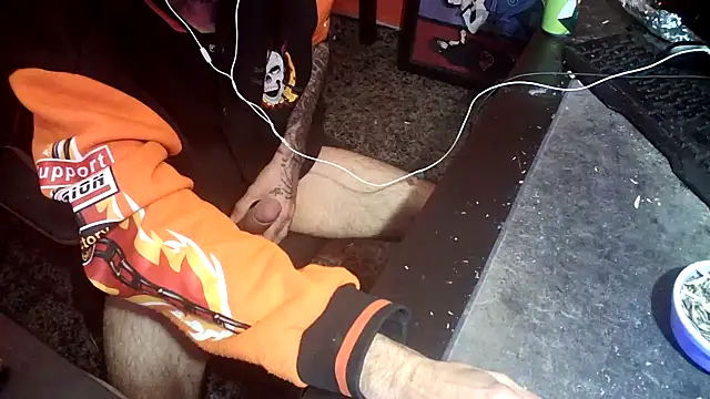 zorrito86 online show from 12/24/24, 03:58