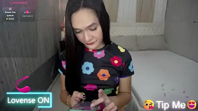 Snapshot of xAsianSweetHeart chatting on 09/12/25, 11:37 xAsianSweetHeart online show from 09/12/25, 11:37