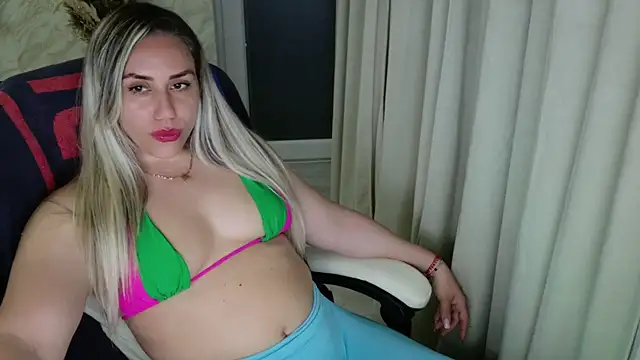 Snapshot of Annyfit4you chatting on 03/14/25, 10:16 Annyfit4you online show from 03/14/25, 10:16