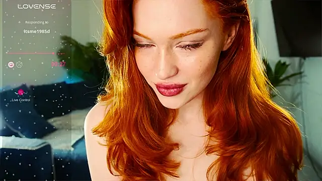 Snapshot of Born_to_Loveee chatting on 02/16/26, 01:02 Born to Loveee online show from 02/16/26, 01:02