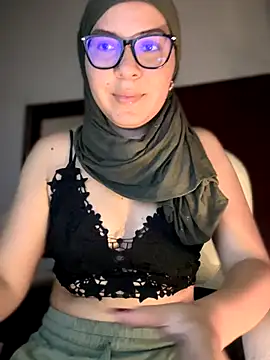 MatchedEyebrow online show from 09/18/25, 09:50