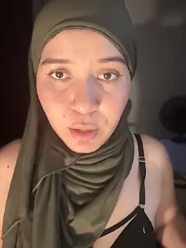 MatchedEyebrow online show from 11/25/25, 08:53