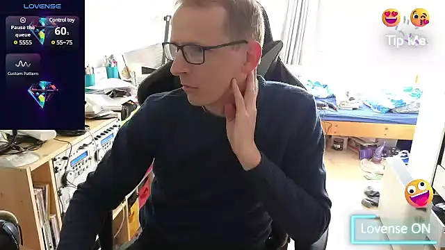 Snapshot of sexmenlion chatting on 03/09/25, 03:16 sexmenlion online show from 03/09/25, 03:16