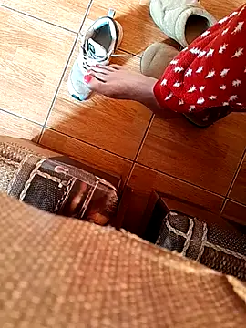 feet toes online show from 02/26/25, 06:15