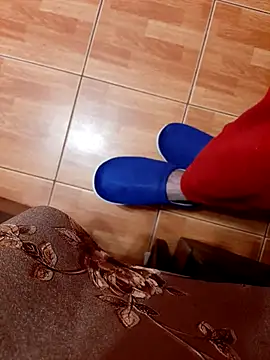 feet toes online show from 10/16/25, 04:57