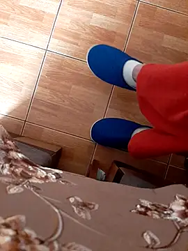 feet toes online show from 11/04/25, 07:29