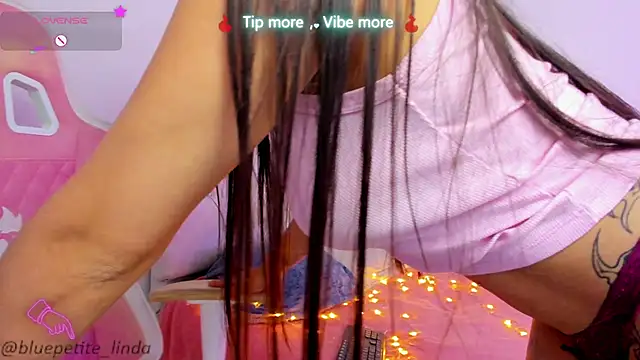 Blue Petite online show from 03/05/26, 06:37