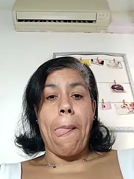 Molly newman6 online show from 04/15/26, 01:29