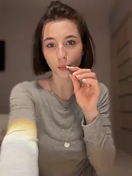 Camilla Railian online show from 12/10/24, 08:27