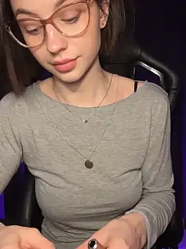 Camilla Railian online show from 12/10/24, 11:30