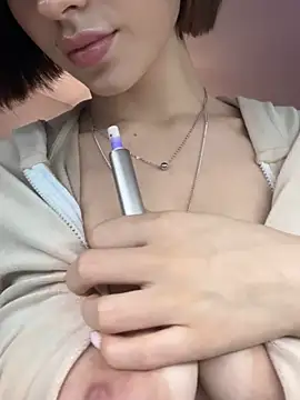 Camilla Railian online show from 12/20/24, 12:52