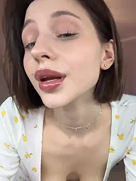 Camilla Railian online show from 12/20/24, 10:54