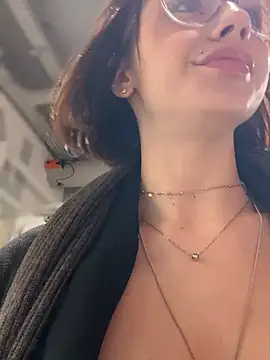 Camilla Railian online show from 01/03/25, 02:40