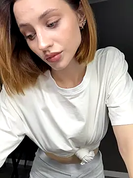 Camilla Railian online show from 09/21/25, 02:35